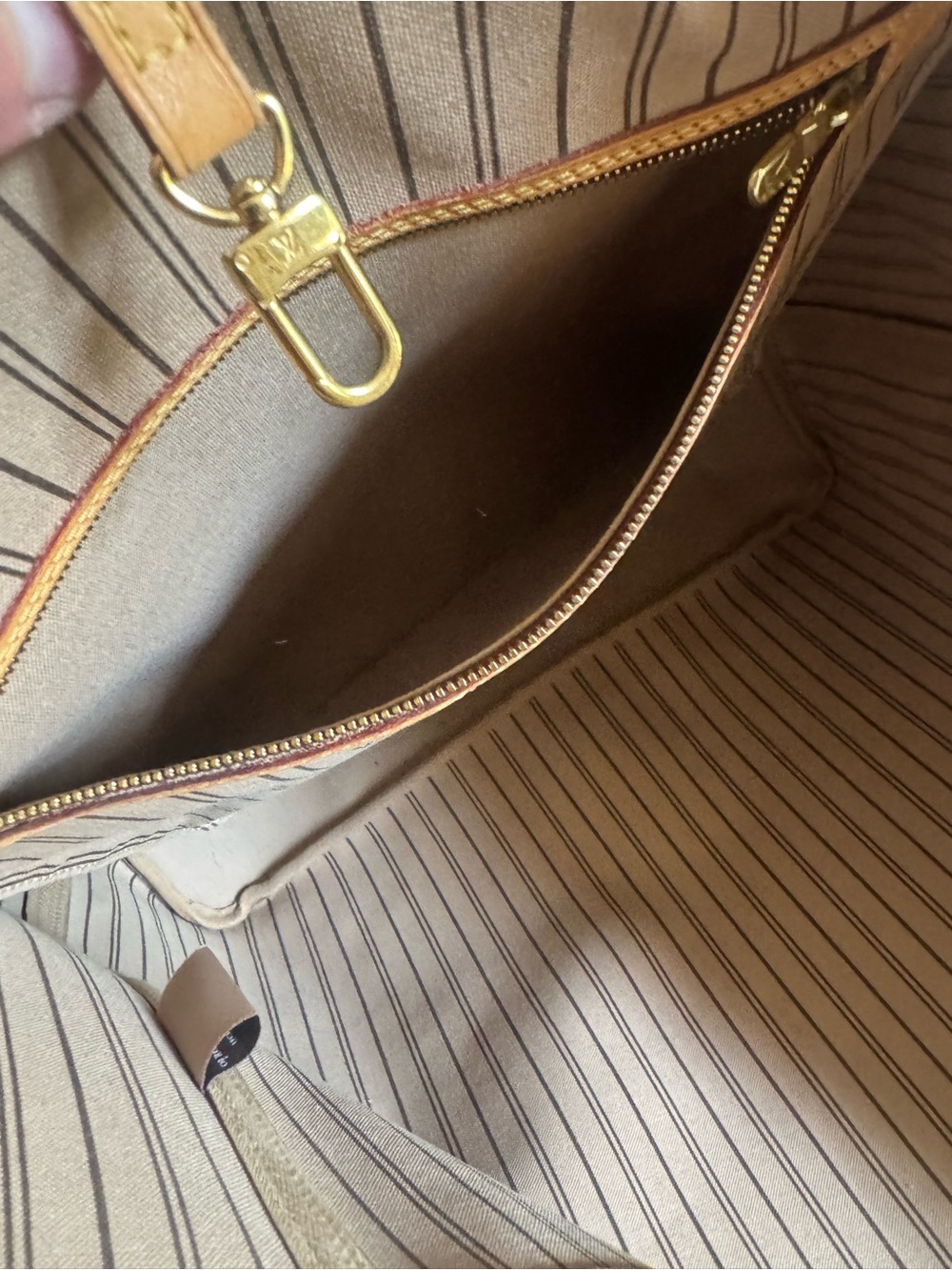 Louis Vuitton Brown Monogram Canvas Tote with Vachetta Trim - Picture 3 of 4